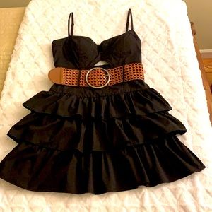 🖤Bebe 2bdress black dress w/attached Belt- Size: M🖤